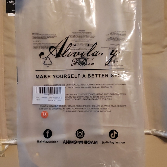 Corset - Picture 6 of 6